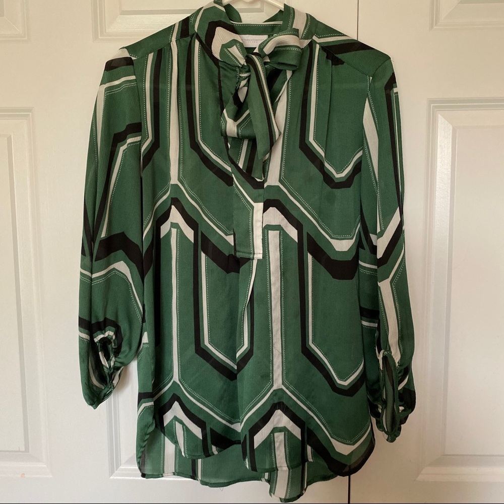Long Sleeve Green Pillow Sleeve Blouse Office Outfit